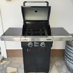 One Bedroom Tina Апартаменты Матульи