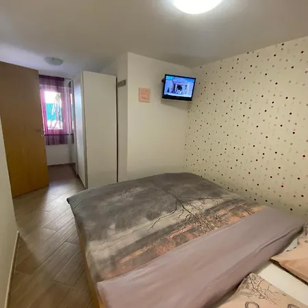 דירה Guesthouse Tina With Terrace And Parking Near Opatija מטולי
